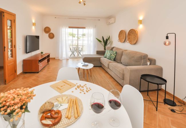 Apartamento em Albufeira - Apt. Pinheiro OCV - 5min Praia