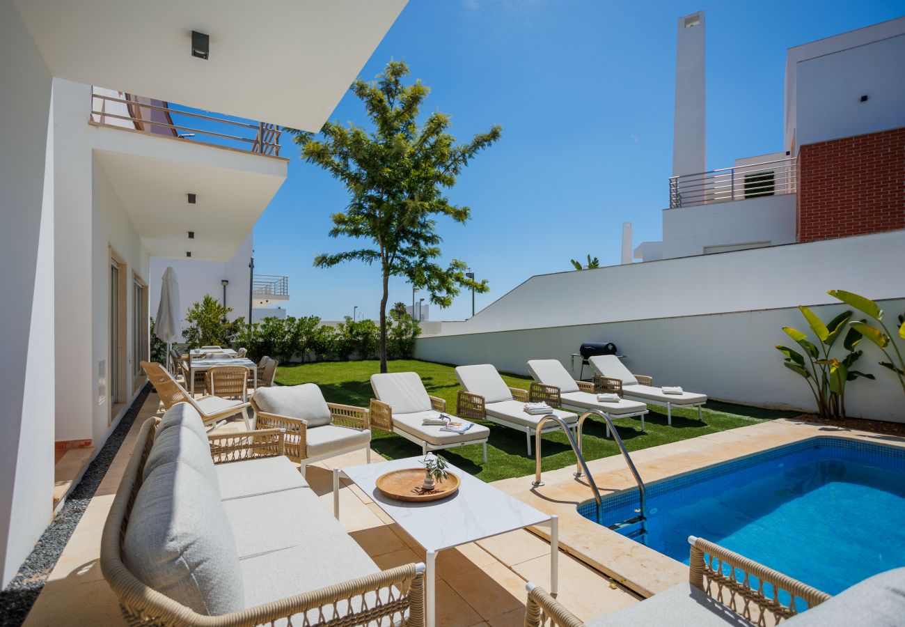 Villa em Albufeira - Villa Jute OCV - Piscina privada e garagem