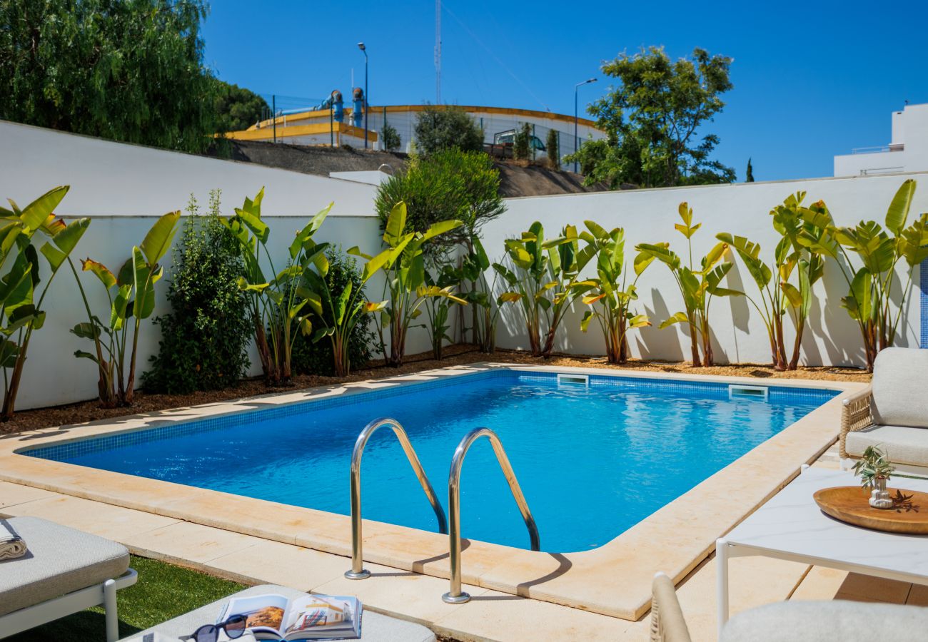 Villa em Albufeira - Villa Jute OCV - Piscina privada e garagem