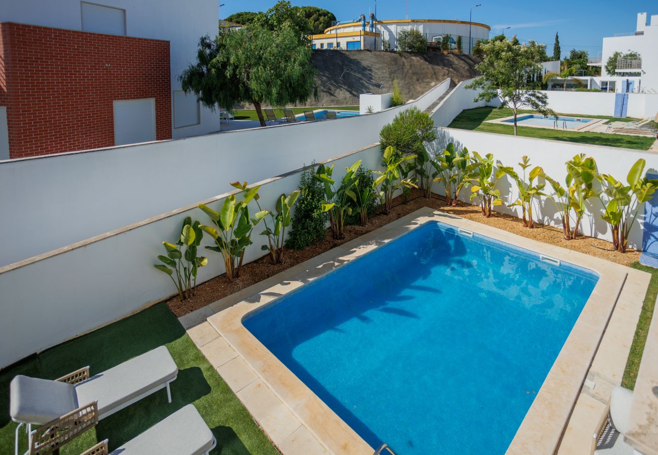 Villa em Albufeira - Villa Jute OCV - Piscina privada e garagem