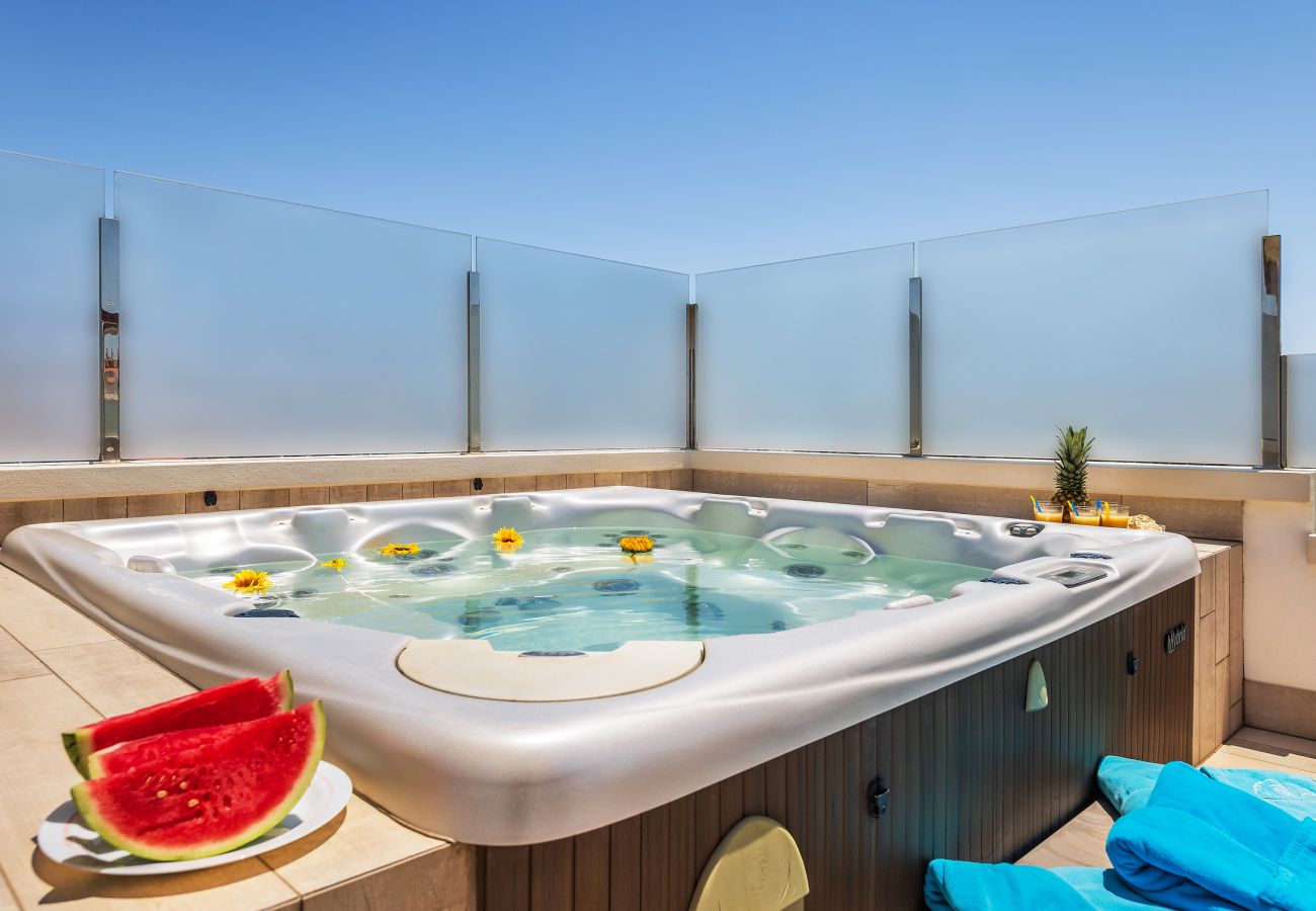 Villa em Albufeira - Villa Sunflower OCV - Jacuzzi Piscina privada e garagem