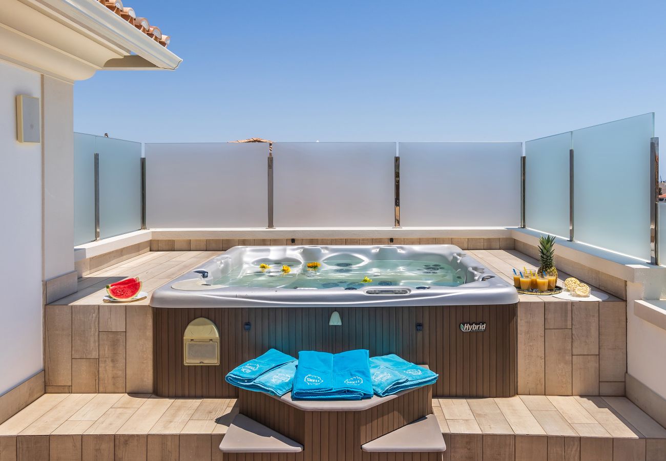 Villa em Albufeira - Villa Sunflower OCV - Jacuzzi Piscina privada e garagem