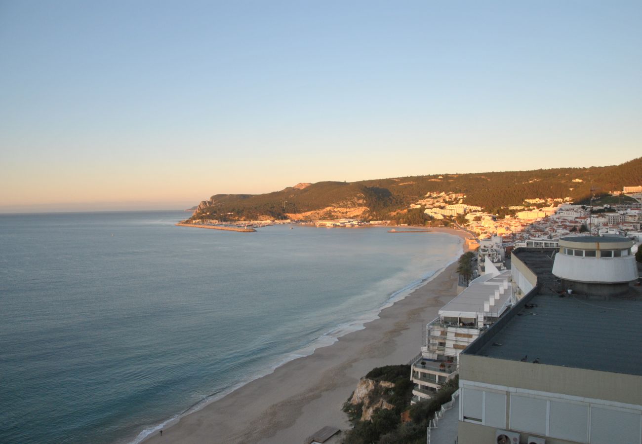 Studio in Sesimbra - RENT4REST SESIMBRA OCEAN VIEW STUDIO - DIRECT BEACH ACCESS