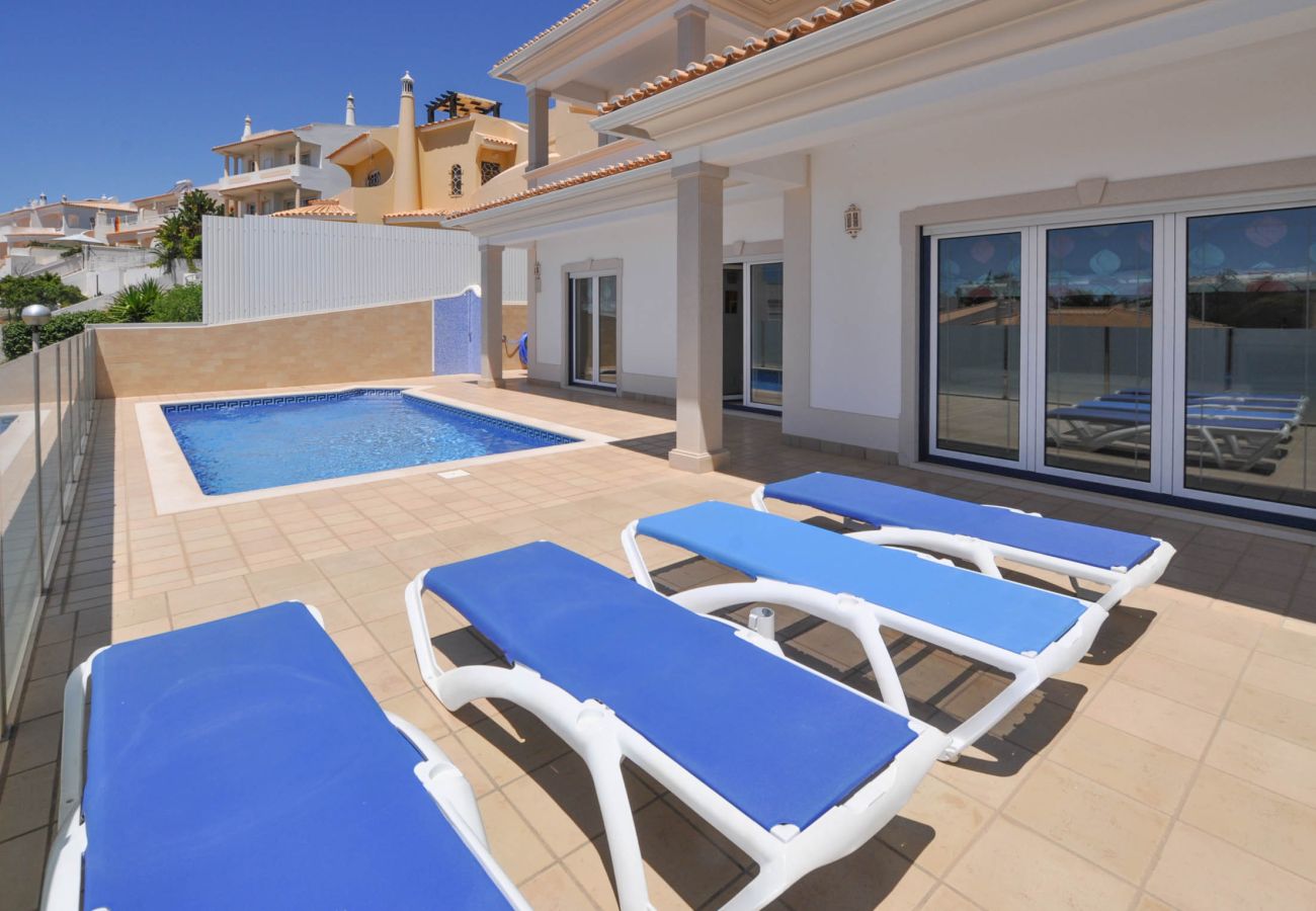 Villa in Albufeira - Villa Sunflower OCV - Pool & Jacuzzi