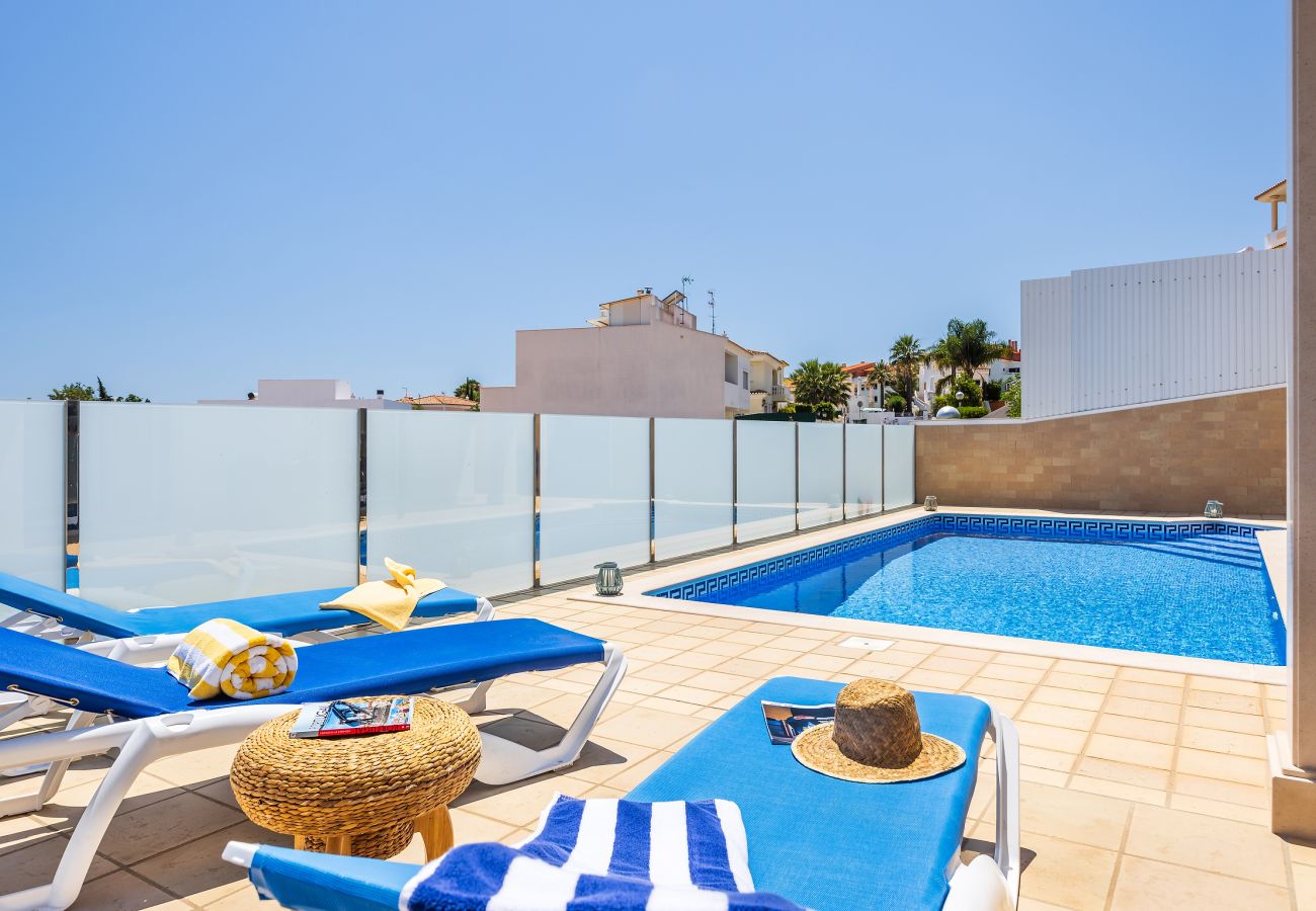 Villa in Albufeira - Villa Sunflower OCV - Pool & Jacuzzi