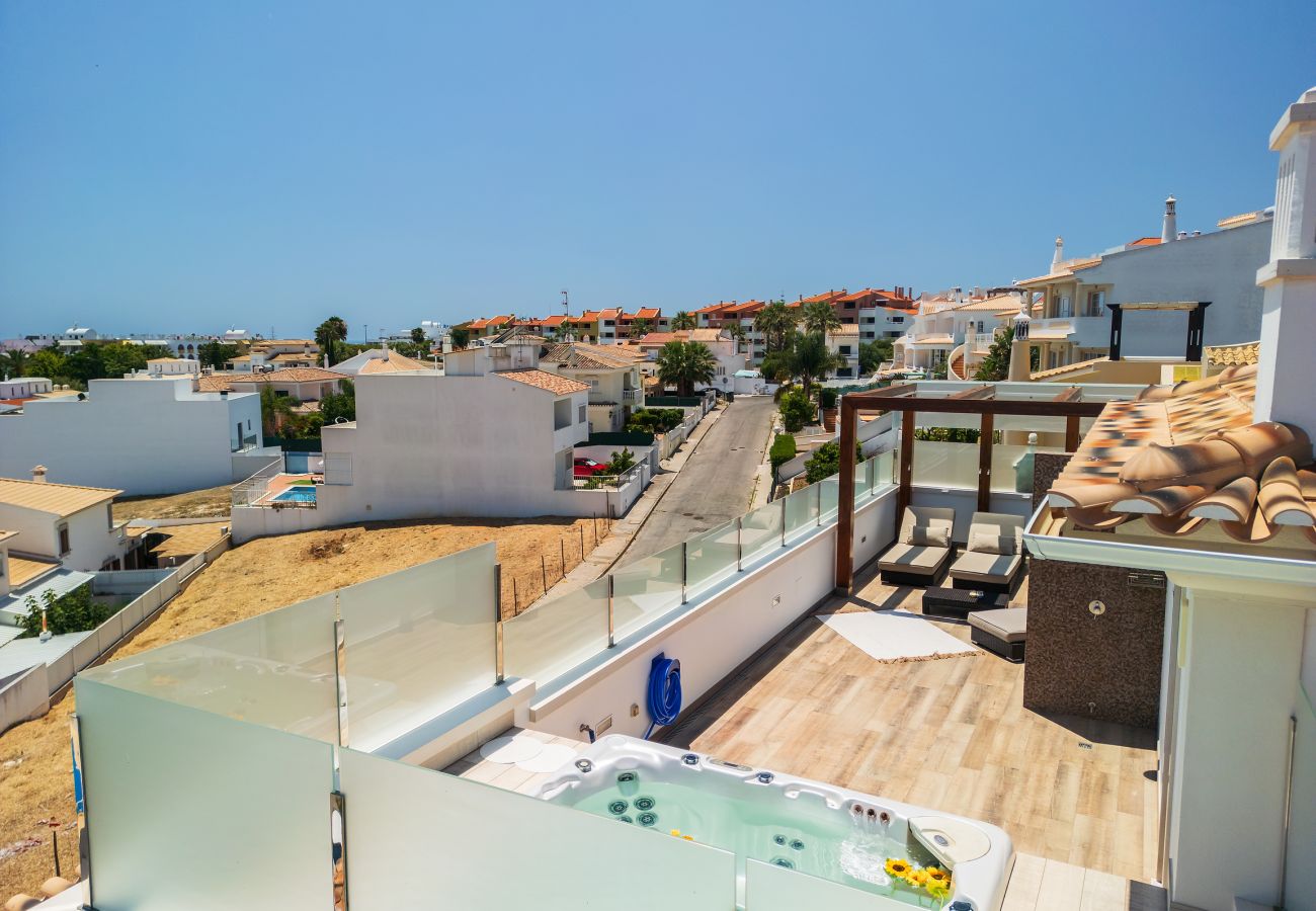 Villa in Albufeira - Villa Sunflower OCV - Pool & Jacuzzi